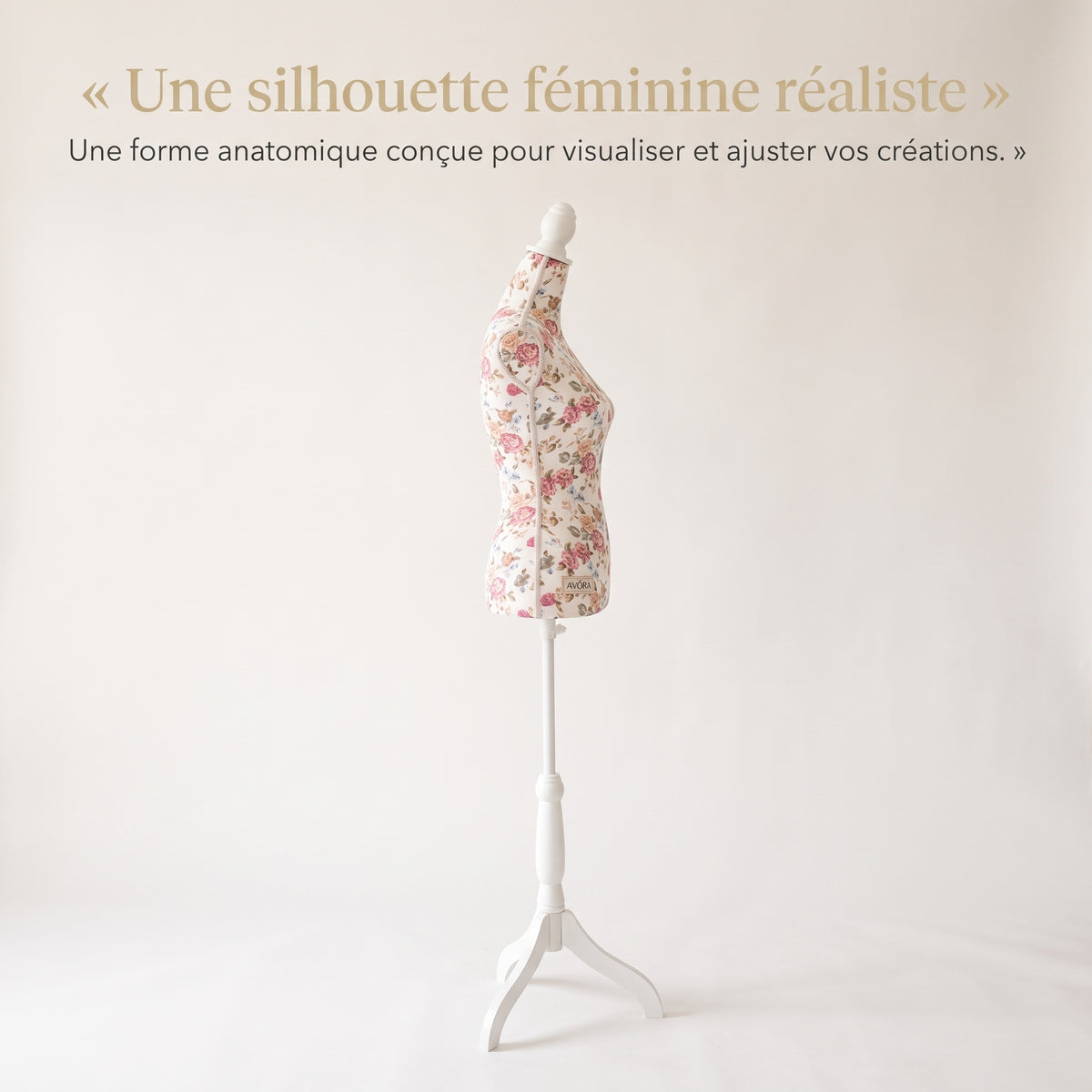 Buste de Couture AVORA Atelier Rose – Mannequin Femme Réglable 133 à 168 cm – Coton Floral & Trépied
